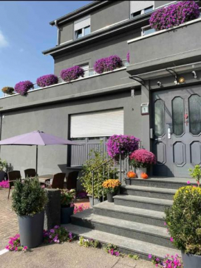 1 grosse elegante Zimmerwohnung 5 Minuten zu Fuss in die Stadtmitte
